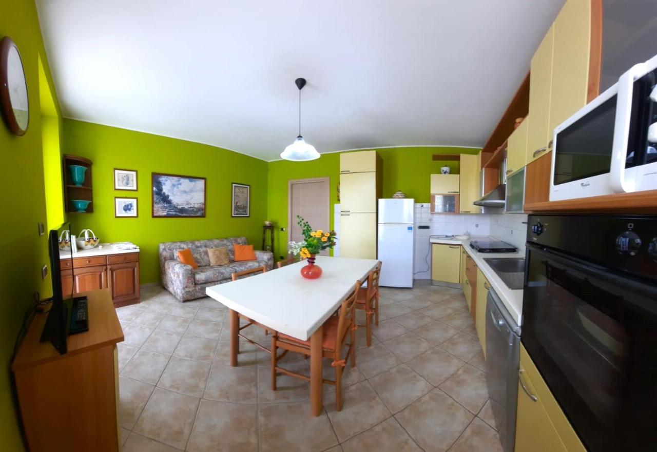 Apartamento Sunny House Diano dʼAlba Exterior foto