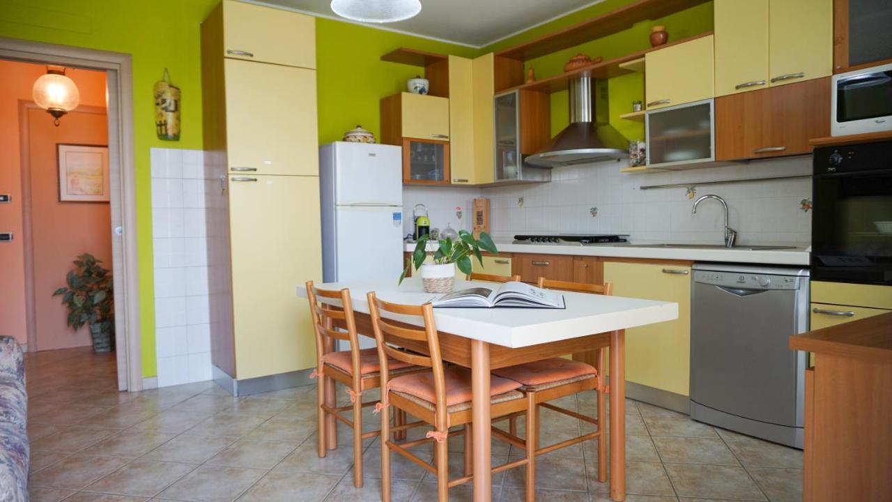 Apartamento Sunny House Diano dʼAlba Exterior foto
