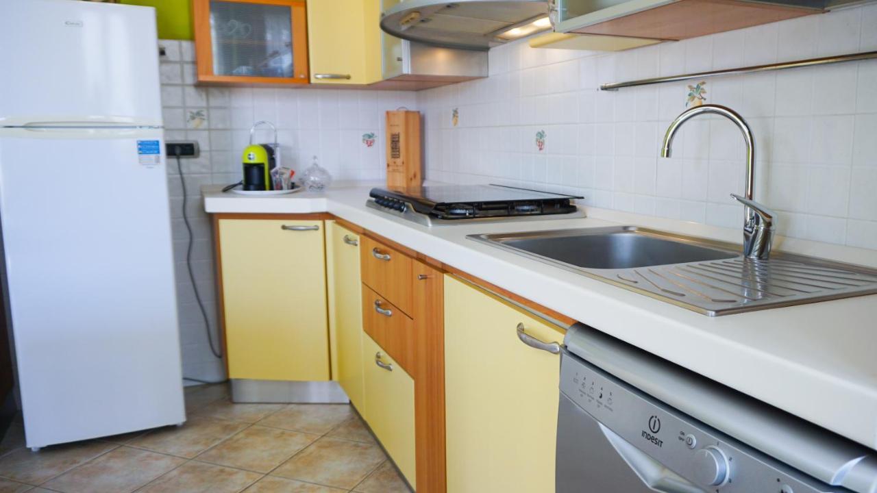 Apartamento Sunny House Diano dʼAlba Exterior foto